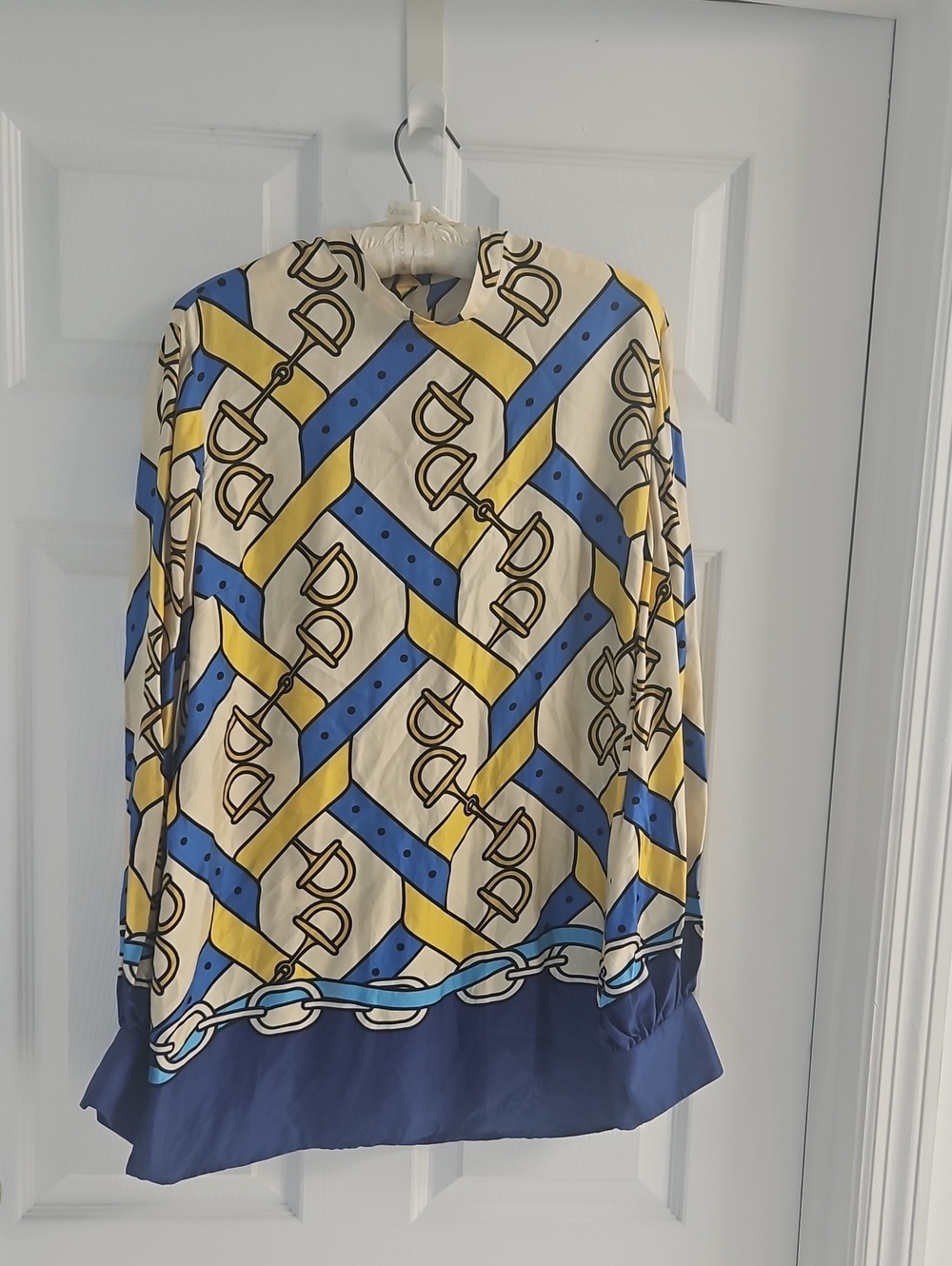 Gucci 2023 Horsebit Strap Print Cream Blue Yellow Chain-Print Silk Tunic